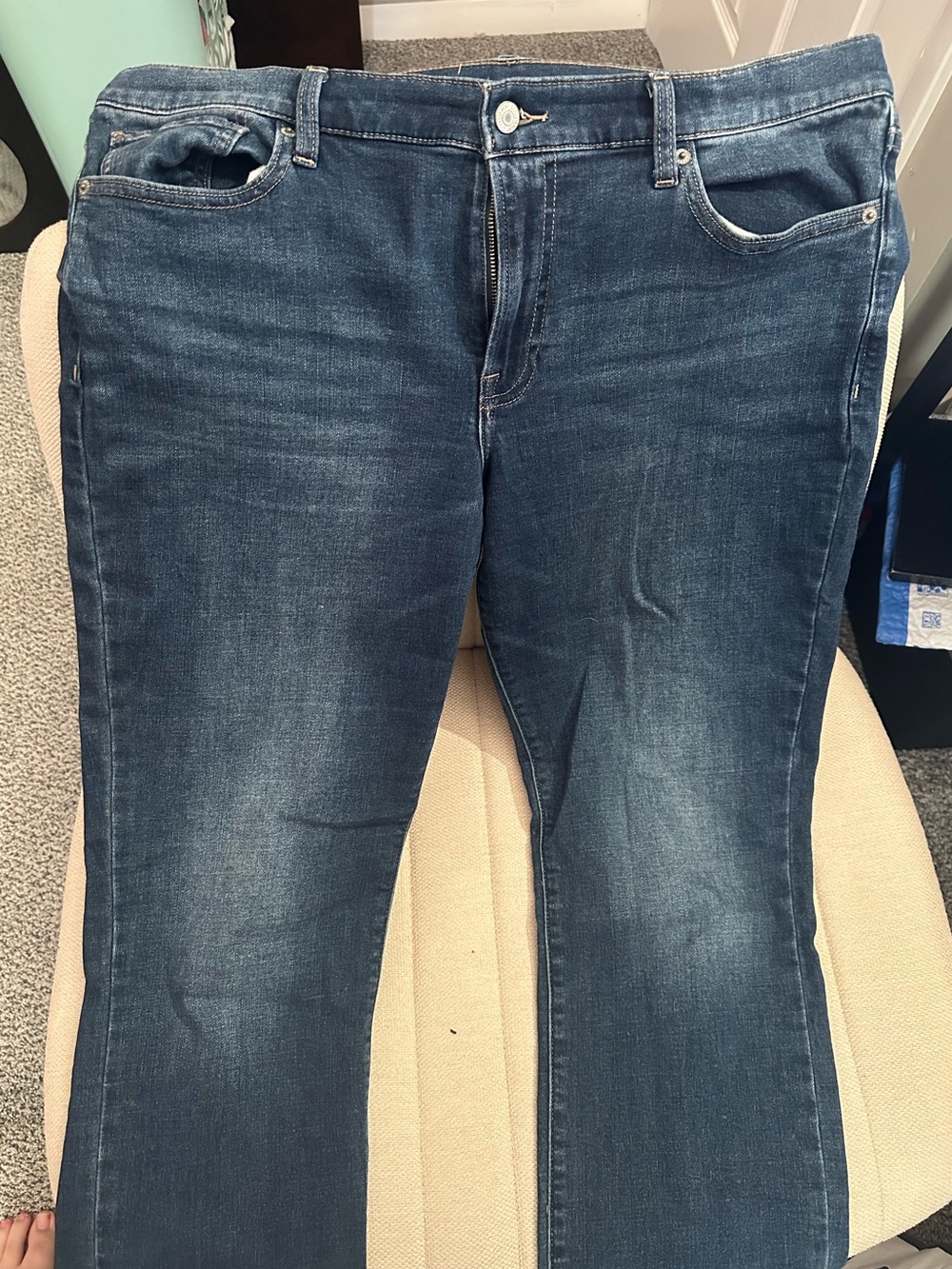 Lucky Brand Women's Straight Leg Jeans in Dark Blue Wash